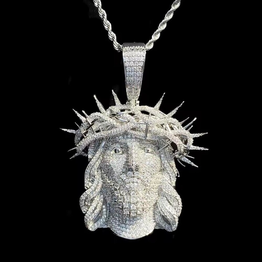 Jesus Pendant With 24 Inch Rope - Picture 4 of 6